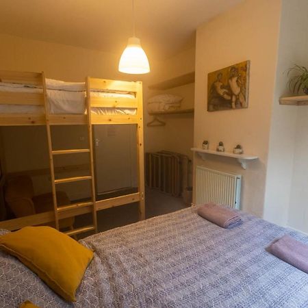 Beautiful Riverside Home, Hebden Bridge, Woodland Views, Sleeps 2 - 9 エクステリア 写真