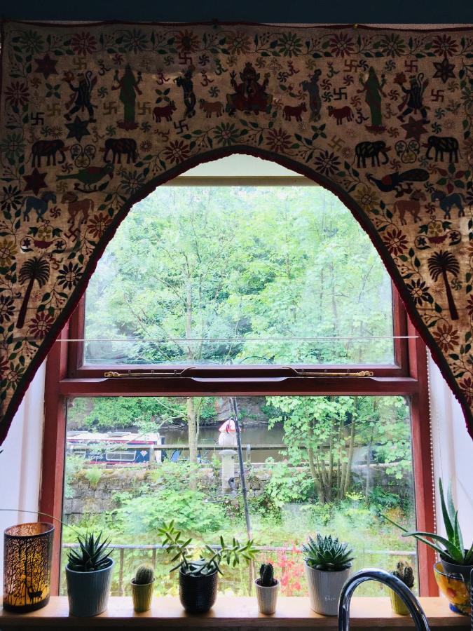 Beautiful Riverside Home, Hebden Bridge, Woodland Views, Sleeps 2 - 9 エクステリア 写真
