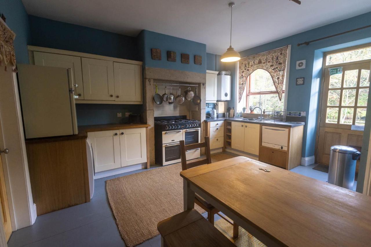 Beautiful Riverside Home, Hebden Bridge, Woodland Views, Sleeps 2 - 9 エクステリア 写真
