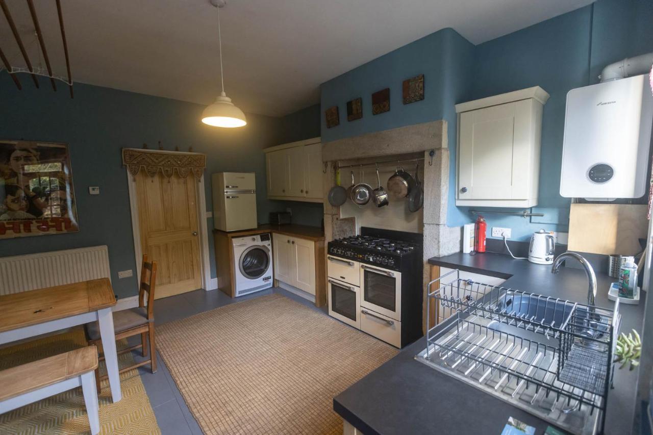 Beautiful Riverside Home, Hebden Bridge, Woodland Views, Sleeps 2 - 9 エクステリア 写真