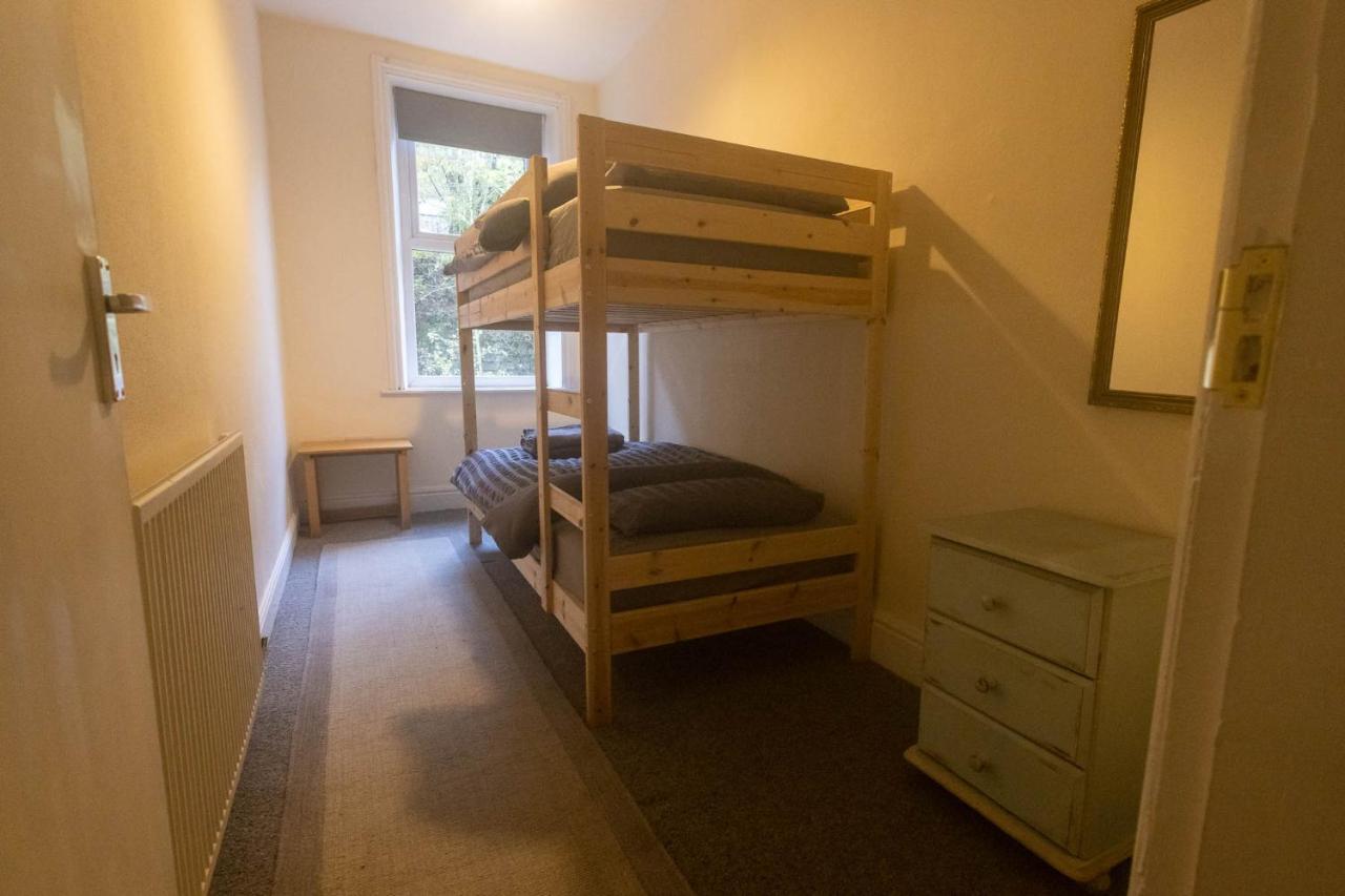 Beautiful Riverside Home, Hebden Bridge, Woodland Views, Sleeps 2 - 9 エクステリア 写真