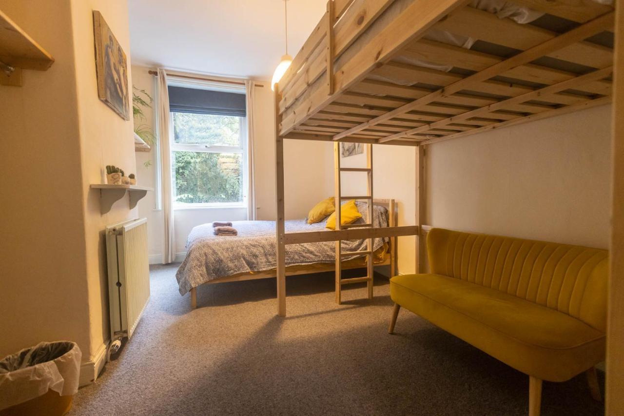 Beautiful Riverside Home, Hebden Bridge, Woodland Views, Sleeps 2 - 9 エクステリア 写真