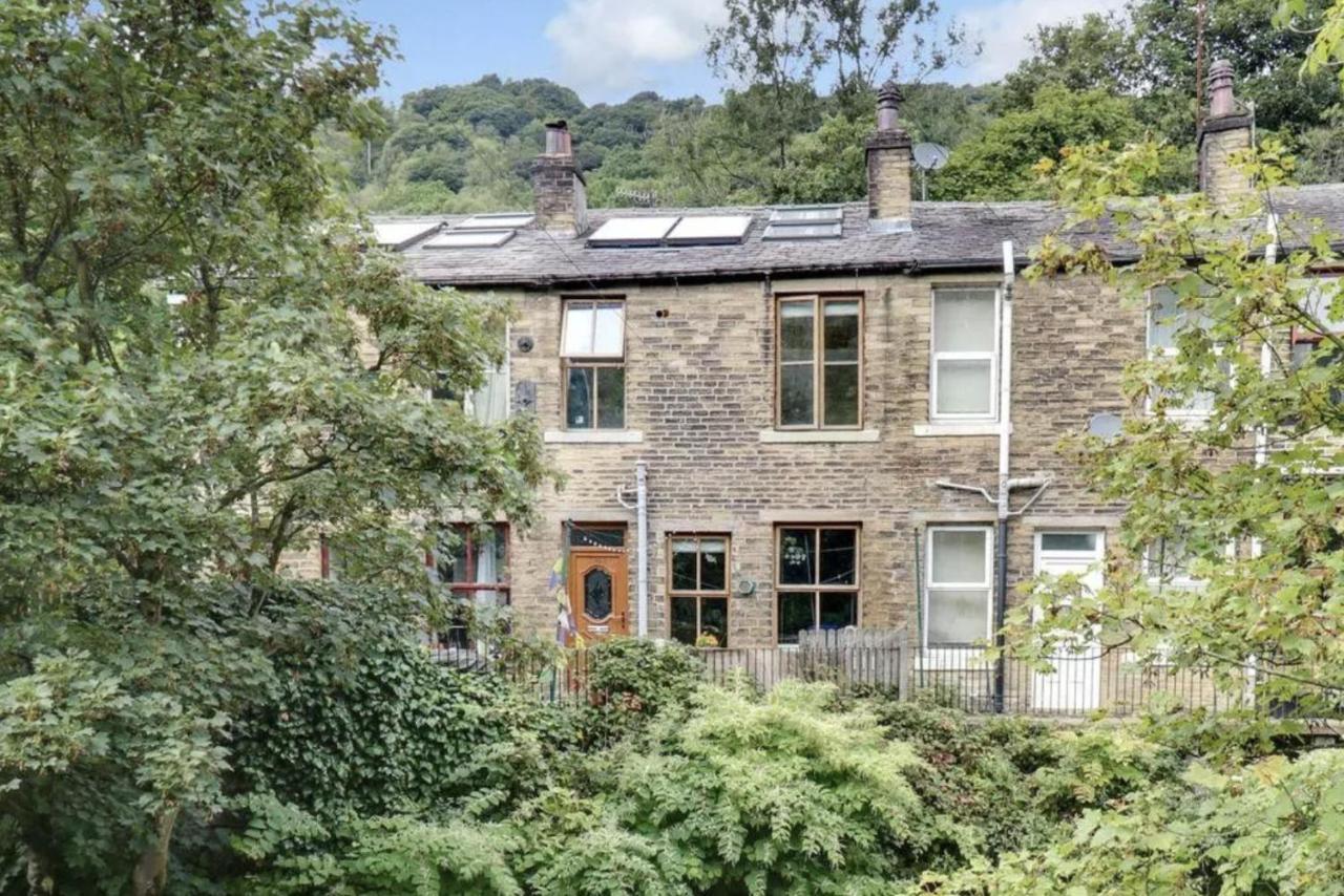 Beautiful Riverside Home, Hebden Bridge, Woodland Views, Sleeps 2 - 9 エクステリア 写真